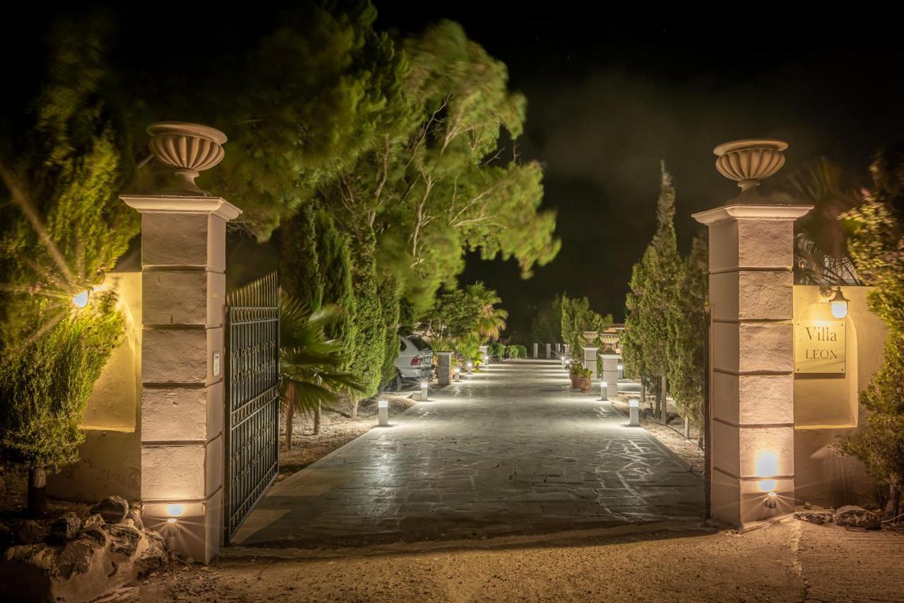 Villa Leon (Adults Only) Vourvoúlos 外观 照片